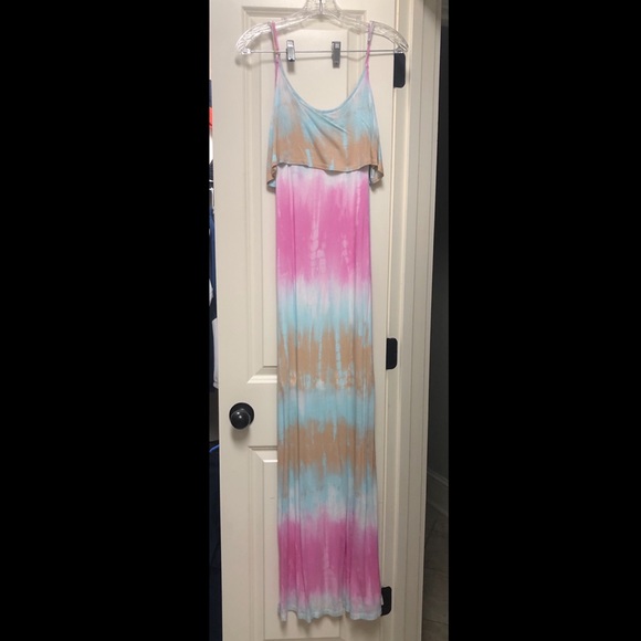 Lulu’s tie-dye maxi - Picture 4 of 5